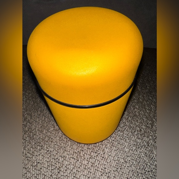 Yellow Insulated Hydro Flask 12 Oz - Picture 2 of 2